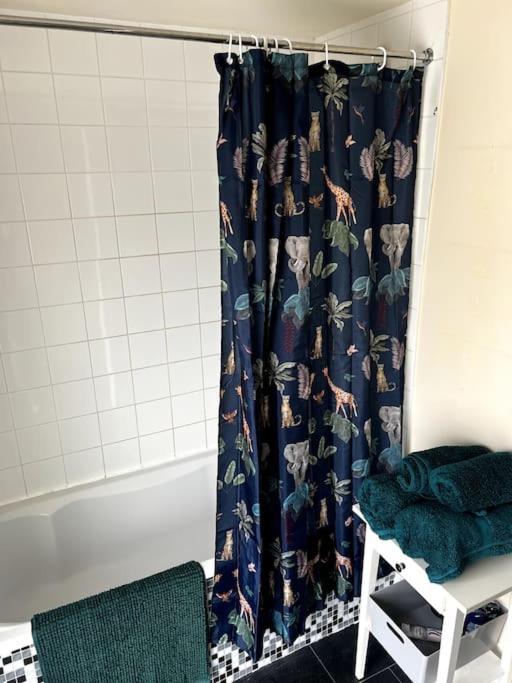 The Hideaway Holywell 1 Apartment Bagian luar foto
