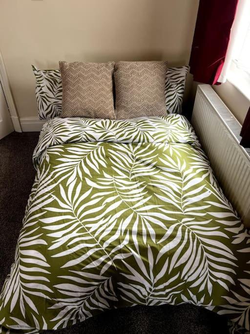 The Hideaway Holywell 1 Apartment Bagian luar foto